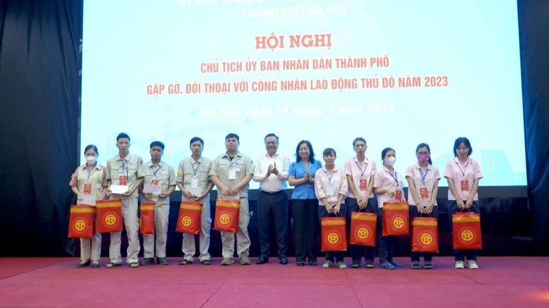 Hà Nội thiết thực hỗ trợ người lao động trong Tháng Công nhân