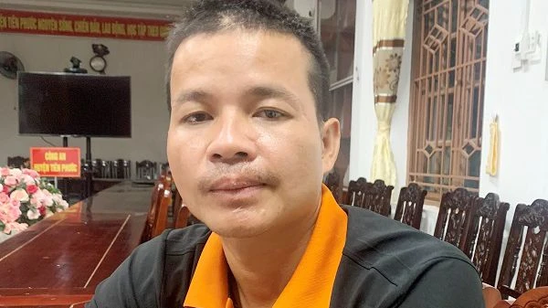 Đối tượng Trần Hoàng Phi tại Cơ quan Công an. 