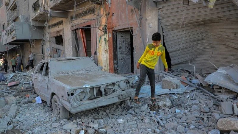 Cảnh đổ nát do cuộc xung đột Israel-Hamas tại thành phố Khan Younis, Dải Gaza. (Ảnh: THX/TTXVN)