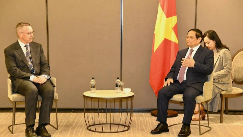 Thủ tướng Phạm Minh Chính tiếp ông Neil Quigley, Hiệu trưởng Trường đại học Waikato.