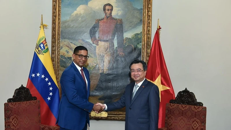 Việt Nam-Venezuela thúc đẩy hợp tác trong lĩnh vực nhà ở xã hội