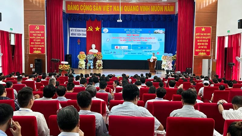 Quang cảnh hội nghị.