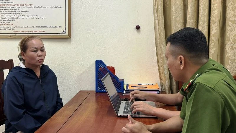 Đối tượng khai báo tại cơ quan công an.