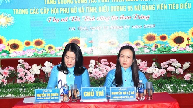 Chủ tọa hội thảo.