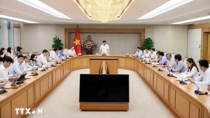 Phó Thủ tướng Nguyễn Chí Dũng, Tổ trưởng Tổ chỉ đạo số 7 phát biểu. (Ảnh: An Đăng/TTXVN) 