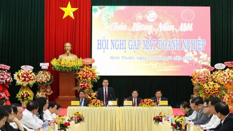 Quang cảnh hội nghị gặp mặt doanh nghiệp tỉnh Ninh Thuận đầu năm 2025 (Ảnh: NGUYỄN tRUNG)