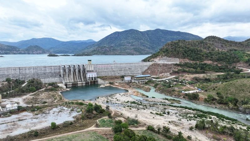 Dự án Thủy điện tích năng Bác Ái, huyện Bác Ái (Ninh Thuận) giai đoạn 1 khởi công vào tháng 1/2020, hoàn thành vào tháng 3/2021, đồng bộ với tiến độ tích nước hồ Sông Cái của dự án hệ thống thủy lợi Tân Mỹ, dự kiến phát điện tổ máy số 1 vào tháng 12/2029.