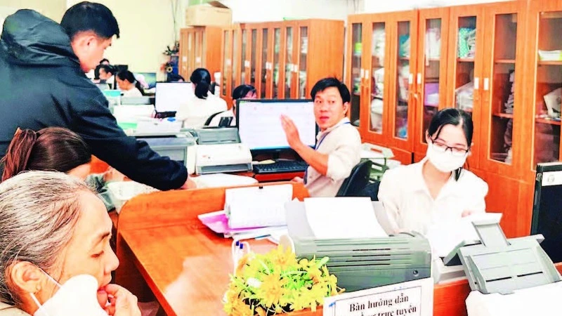 Hỗ trợ doanh nghiệp và người dân thực hiện thủ tục hành chính tại Bạc Liêu.