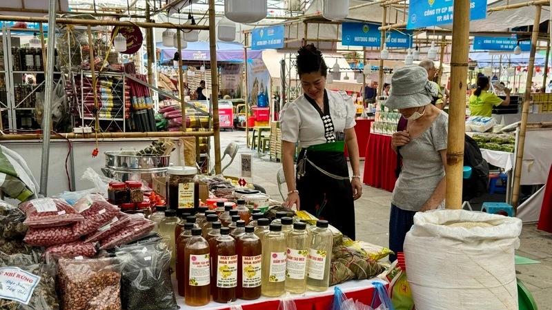 Người dân dần tin tưởng và đón nhận các sản phẩm OCOP.