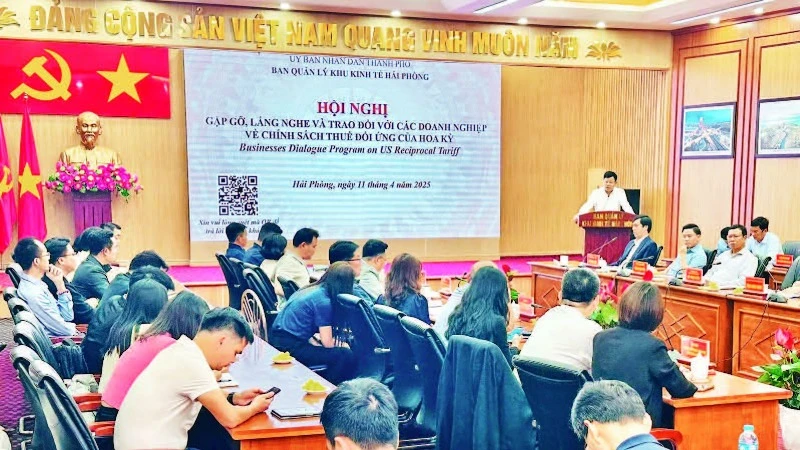 Ban quản lý Khu kinh tế Hải Phòng gặp gỡ và trao đổi với cộng đồng doanh nghiệp.