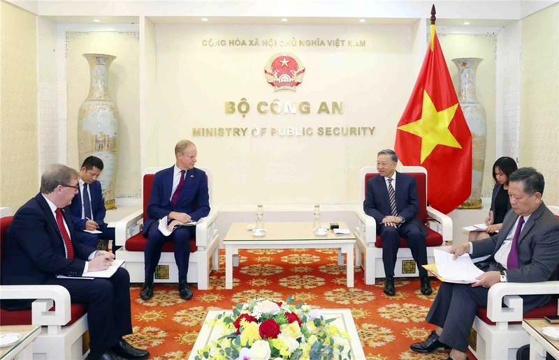 Toàn cảnh buổi tiếp. 