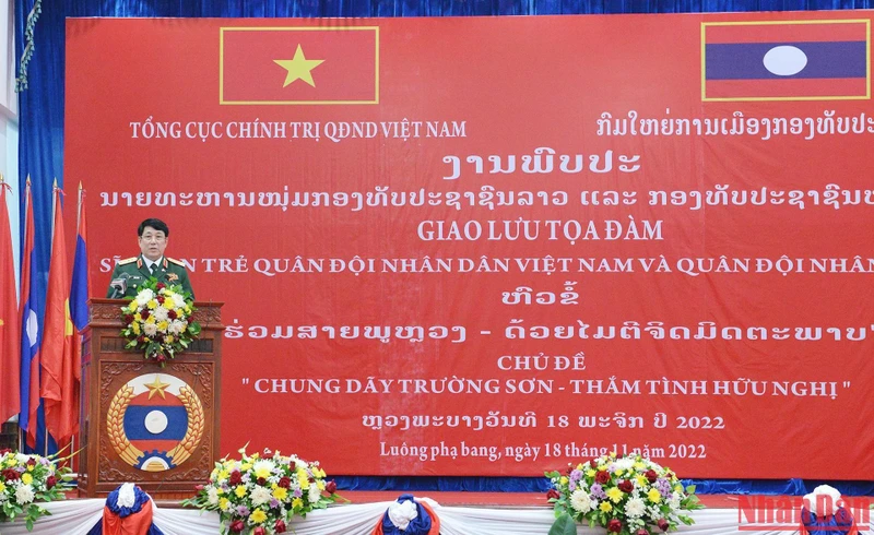 Đại tướng Lương Cường phát biểu tại buổi giao lưu. (Ảnh: Trịnh Dũng)