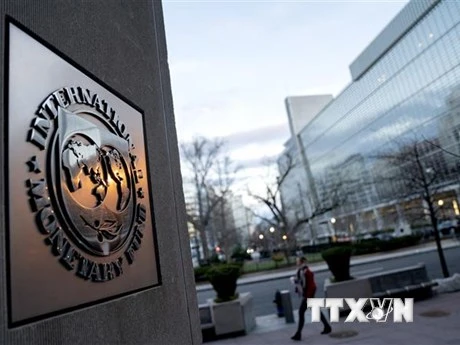 Biểu tượng IMF tại Washington, DC, Mỹ. (Ảnh: AFP/TTXVN)