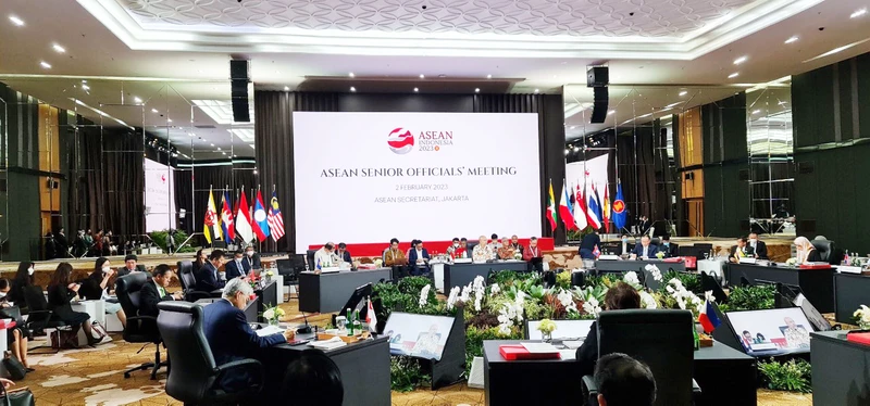Toàn cảnh phiên họp. 