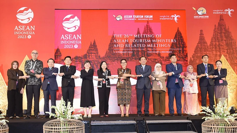 Trưởng đoàn cơ quan du lịch quốc gia ASEAN dự hội nghị (Ảnh: Tổng cục Du lịch) 
