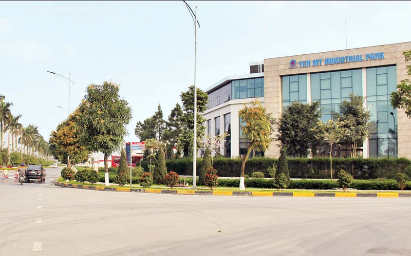 Khu công nghiệp VIGLACERA Yên Mỹ đẩy mạnh đầu tư xây dựng hạ tầng kỹ thuật, tiếp nhận đầu tư trong nước và nước ngoài.