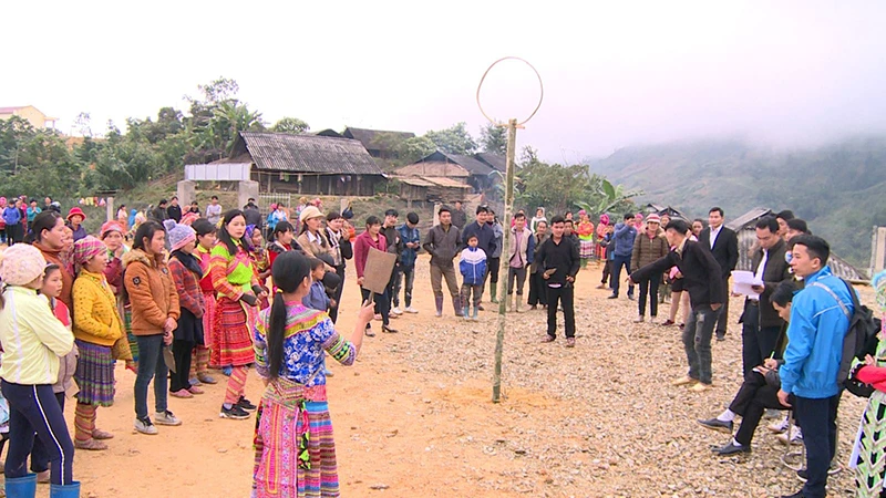 Các trò chơi dân gian của đồng bào dân tộc thiểu số huyện Lâm Bình (Tuyên Quang) được duy trì.