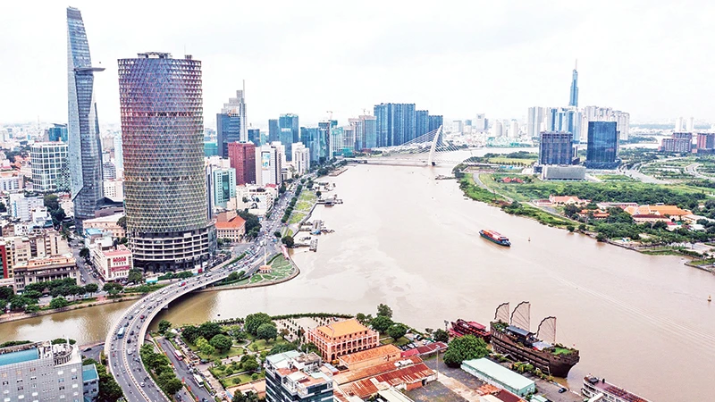 Quy hoạch thành phố theo hướng “bám sông, hướng biển” nhằm tận dụng lợi thế của một đô thị sông nước. (Ảnh THÀNH ĐẠT)