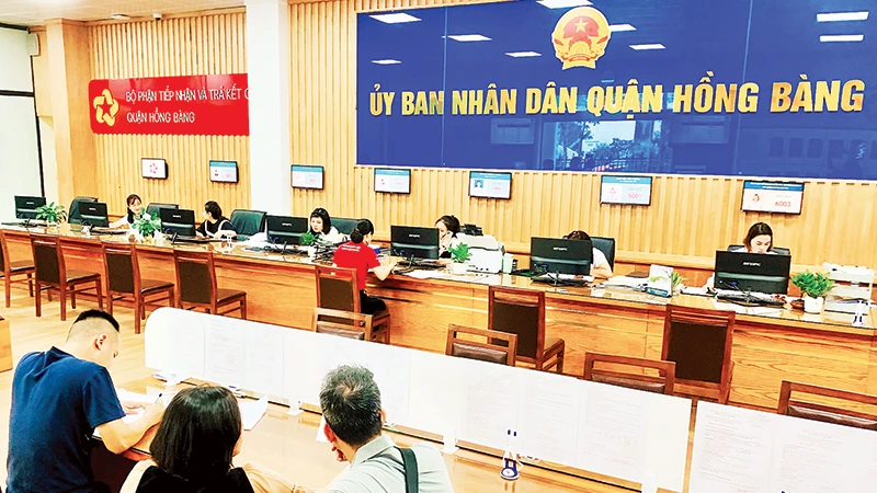 Ủy ban nhân dân quận Hồng Bàng đứng thứ nhất về năng lực cạnh tranh (DDCI) khối các địa phương thành phố Hải Phòng.