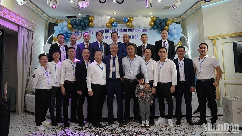 Ban Chấp hành Hội đồng hương thành phố Chí Linh tại Liên bang Nga. (Ảnh: XUÂN HƯNG)