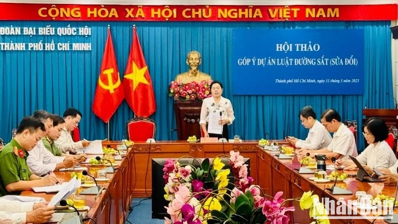 Các đại biểu đã có những đóng góp về nhiều nội dung trong dự thảo.