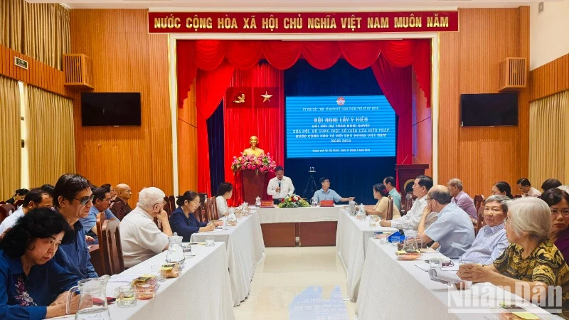 Quang cảnh hội nghị.