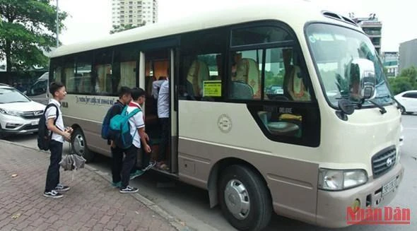Hà Nội yêu cầu siết chặt hoạt động đưa, đón học sinh. (Ảnh minh hoạ).