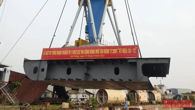 Lễ đặt ky, đóng mới tàu hàng 17.500 DWT. 