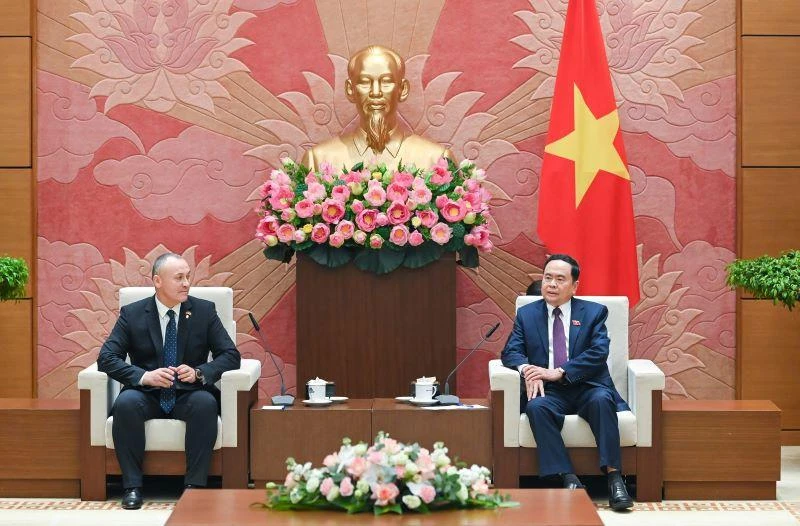 Phó Chủ tịch Thường trực Quốc hội Trần Thanh Mẫn tiếp Chủ tịch Nhóm Nghị sĩ hữu nghị Rumani-Việt Nam, Eugen Neata.