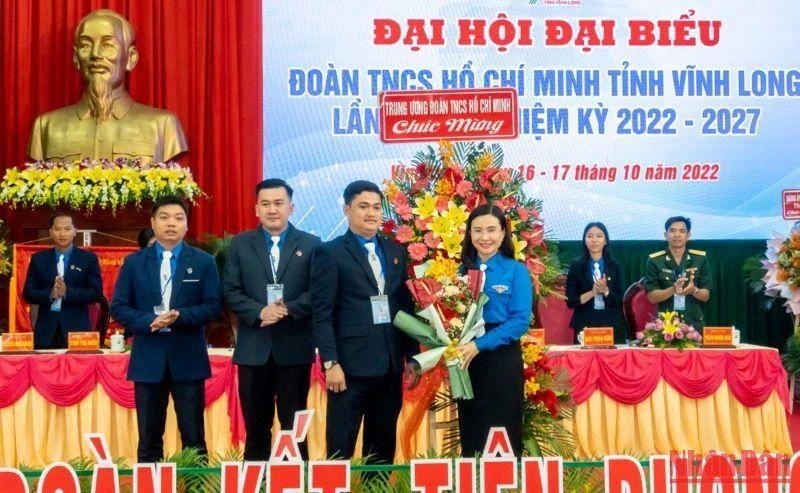 Bí thư Trung ương đoàn Nguyễn Phạm Duy Trang chúc mừng Đại hội đại biểu Đoàn Thanh niên cộng sản Hồ Chí Minh tỉnh Vĩnh Long lần thứ 11, nhiệm kỳ 2022-2027.