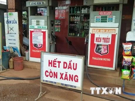 Bộ Công Thương điểm tên doanh nghiệp không nhập đủ xăng dầu được giao 