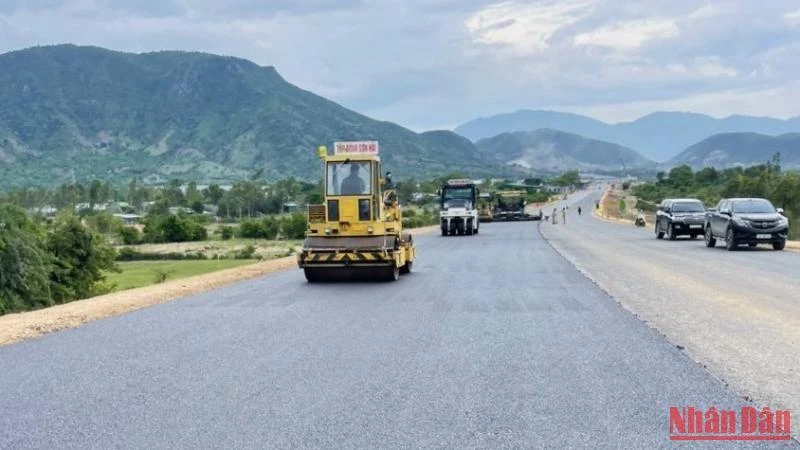 Tập đoàn Sơn Hải thi công dự án cao tốc bắc-nam đoạn Nha Trang-Cam lâm, tỉnh Khánh Hòa.