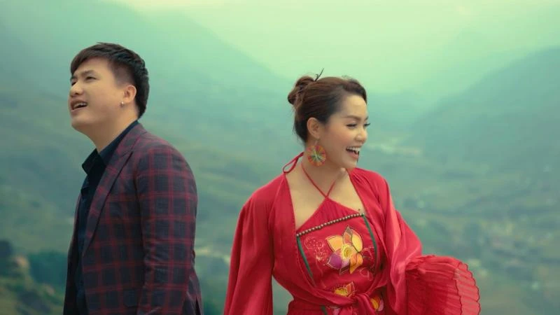 Nguyễn Ngọc Anh-Tô Minh Đức ra mắt album “Khẽ hát tình xưa”. 