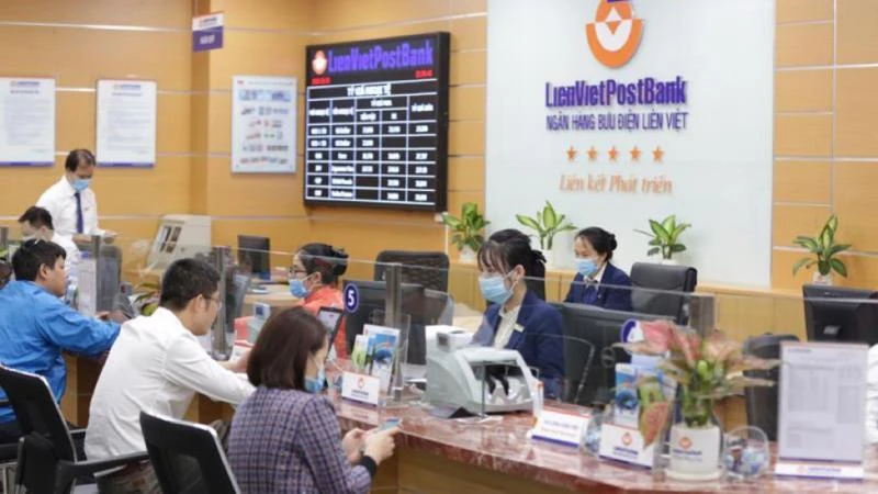 LienVietPostBank hỗ trợ giảm lãi suất cho vay lên tới 1%/năm đối với khách hàng doanh nghiệp.