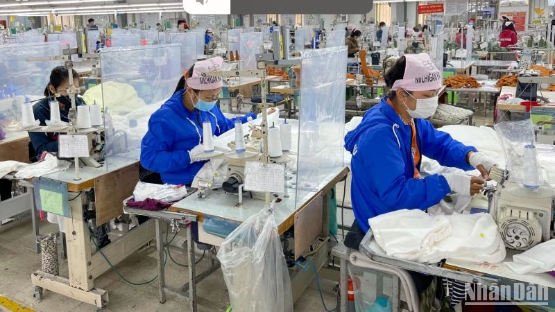 Công nhân khối doanh nghiệp FDI ở Hải Dương có mức thưởng bình quân 5,7 triệu đồng.