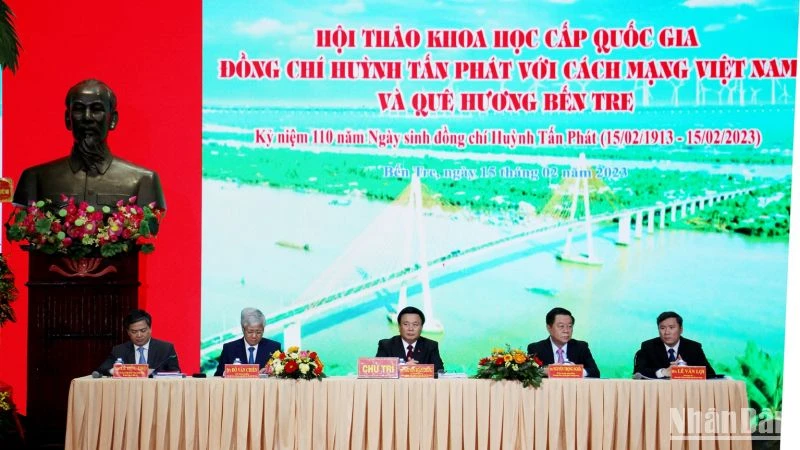 Lãnh đạo Đảng, Nhà nước chủ trì hội thảo.
