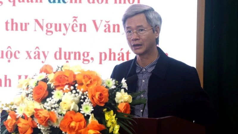 Trưởng Ban Tuyên giáo Tỉnh ủy Hưng Yên Đào Hồng Vận phát biểu đề dẫn hội thảo "Vận dụng quan điểm đổi mới của Tổng Bí thư Nguyễn Văn Linh trong công cuộc xây dựng, phát triển tỉnh Hưng Yên. 