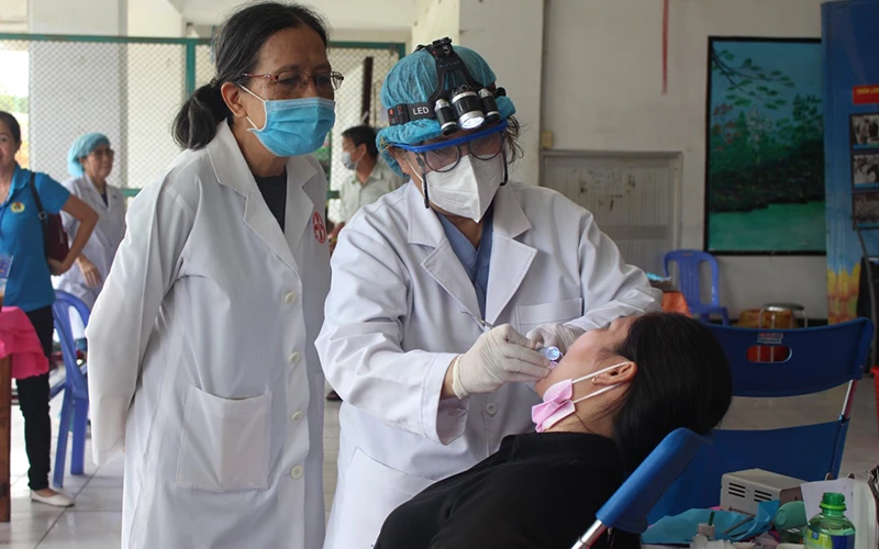 Khám sức khỏe cho lao động nữ tại Công ty TNHH PouYuen Việt Nam (Thành phố Hồ Chí Minh).