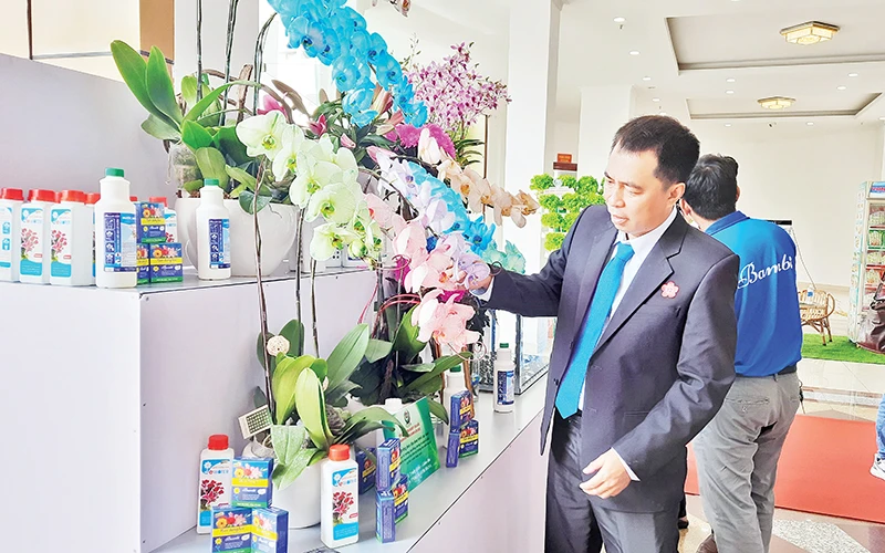 Các sản phẩm của Bambi Hana trưng bày tại buổi tuyên dương gương nông dân và sản phẩm nông nghiệp tiêu biểu năm 2023. 