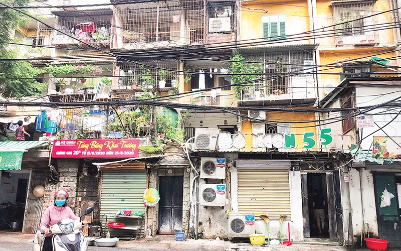 Chung cư cũ cần cải tạo, xây dựng lại. 
