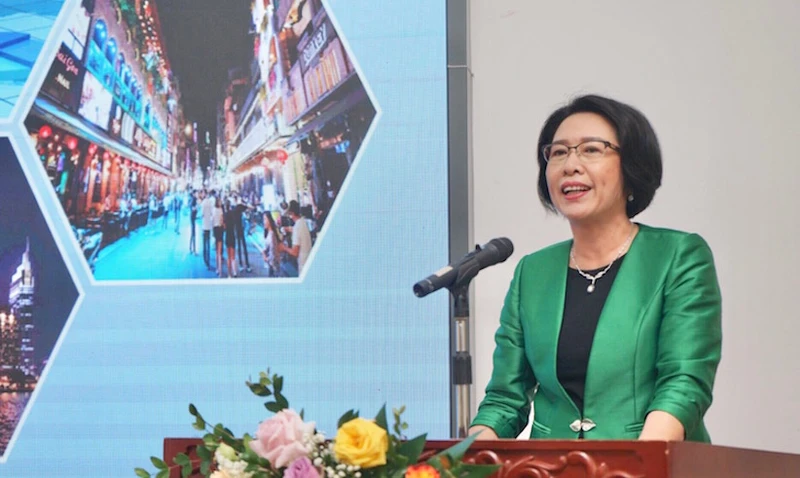 Viện trưởng CIEM Trần Thị Hồng Minh phát biểu tại hội thảo