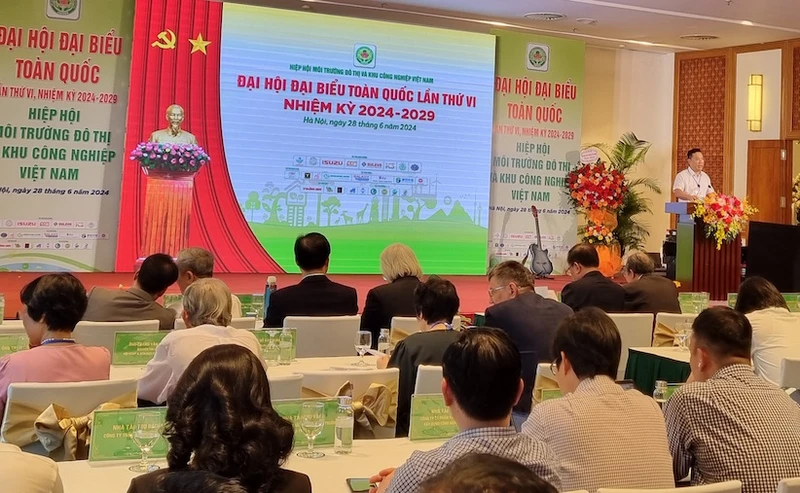 Quang cảnh Đại hội lần thứ VI, nhiệm kỳ 2024-2029 Hiệp hội Môi trường đô thị và khu công nghiệp Việt Nam.