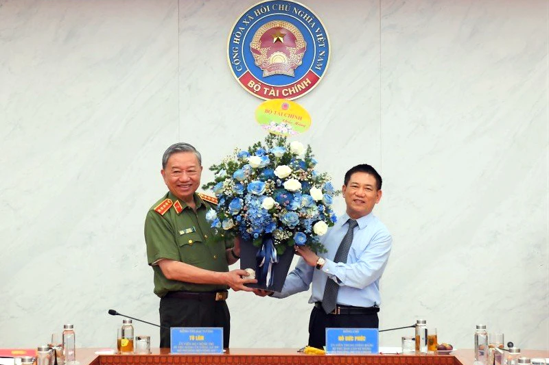 Bộ Tài chính và Bộ Công an tăng cường phối hợp trong phòng, chống tội phạm về thuế