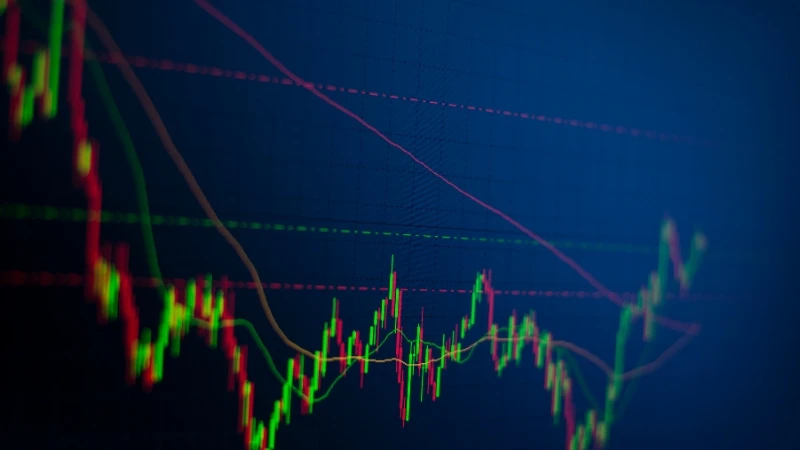 Áp lực bán tăng cao, VN-Index giảm gần 18 điểm phiên đầu tuần
