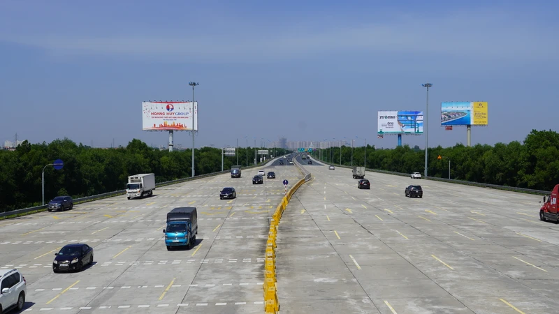 Ưu tiên thuận lợi cho người dân khi sử dụng giấy phép lái xe