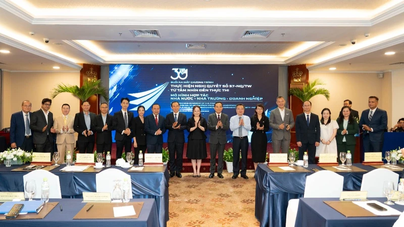 AgriS thúc đẩy khối liên kết kinh tế tư nhân trong nông nghiệp cùng Chính phủ và chuỗi đơn vị giáo dục