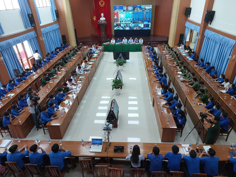 Quang cảnh buổi đối thoại.