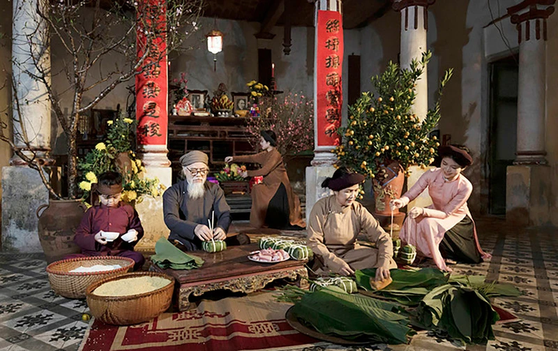 Không khí những ngày chuẩn bị Tết có một chút dư vị nào đó thiêng liêng đến khó tả. (Ảnh: Bùi Quang Quý/hanoimoi.com.vn) 