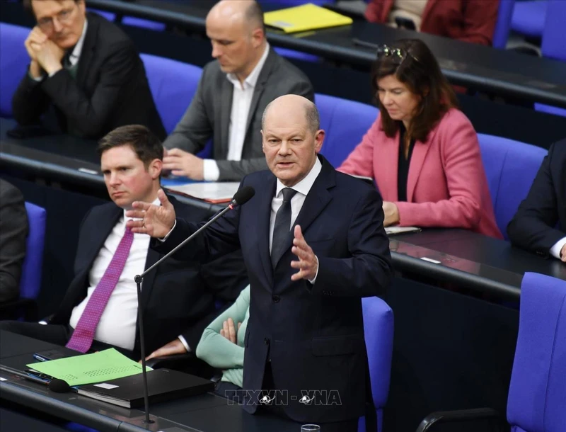 Thủ tướng Đức Olaf Scholz phát biểu tại phiên họp Quốc hội ở Berlin. Ảnh: THX/TTXVN