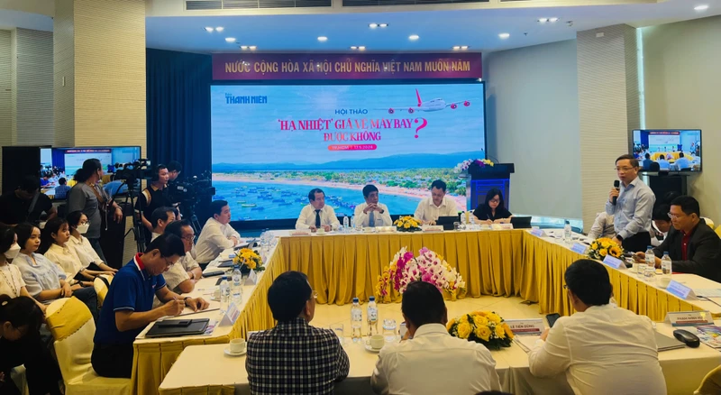 Toàn cảnh buổi hội thảo.